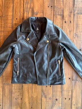 Art Class Girls Black Faux Leather Moto Jacket Size M 7/8 EUC